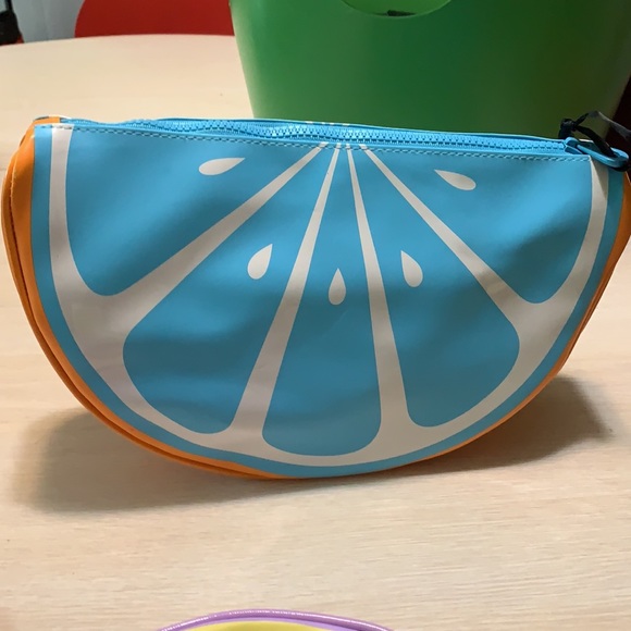 Make up bag (5) - Picture 3 of 11